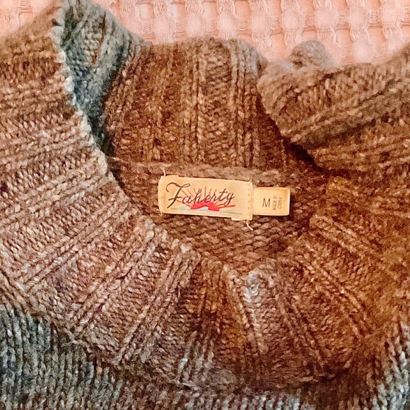 Faherty Women's Wool / Alpaca blend Heathered Brown Crew Neck Sweater. Medium. - Picture 4 of 7